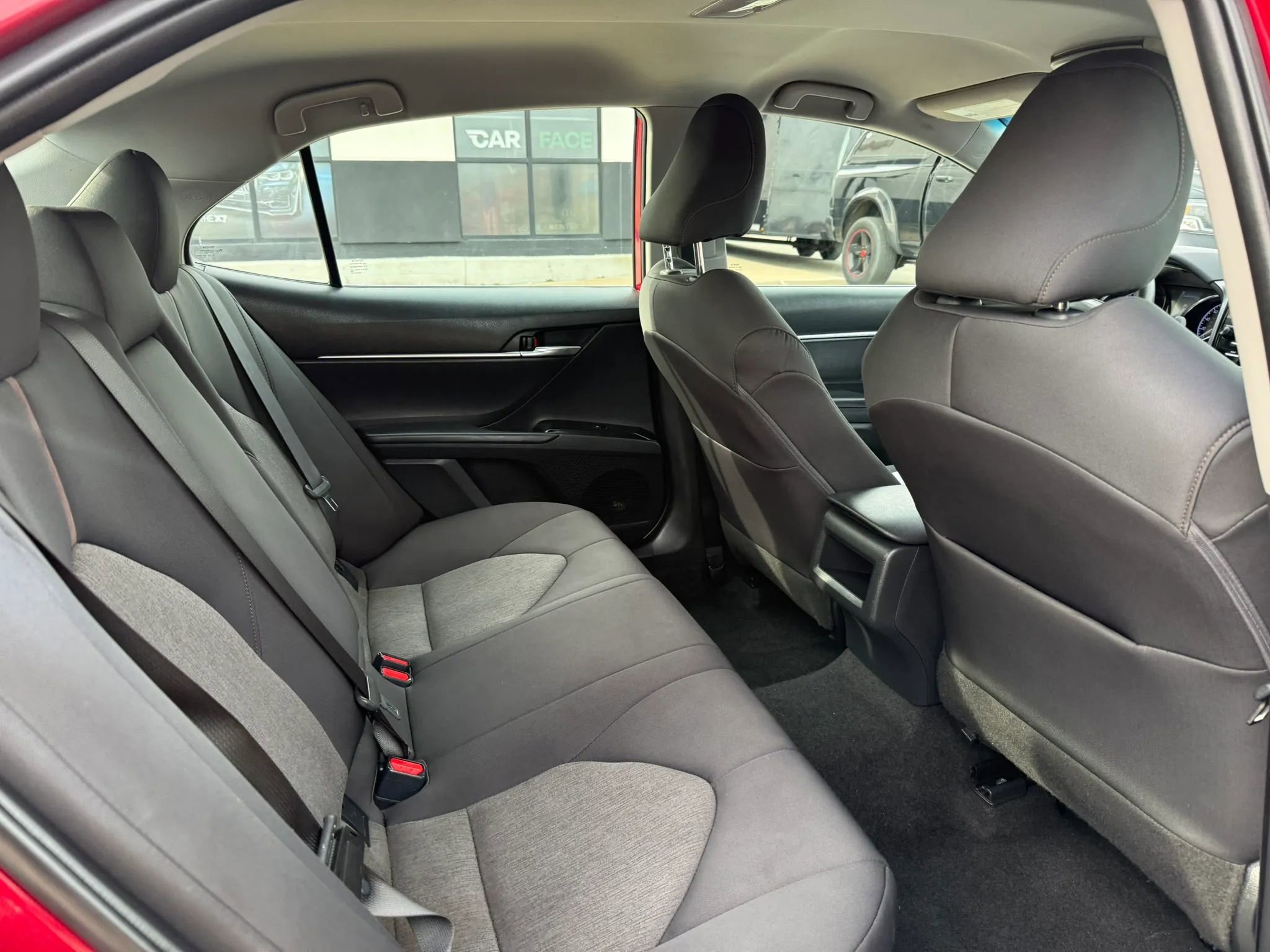 Used 2020 Toyota Camry LE image 22