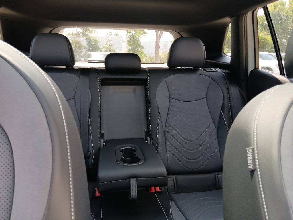 New 2026 Volkswagen Tiguan SE R-Line FWD image 26
