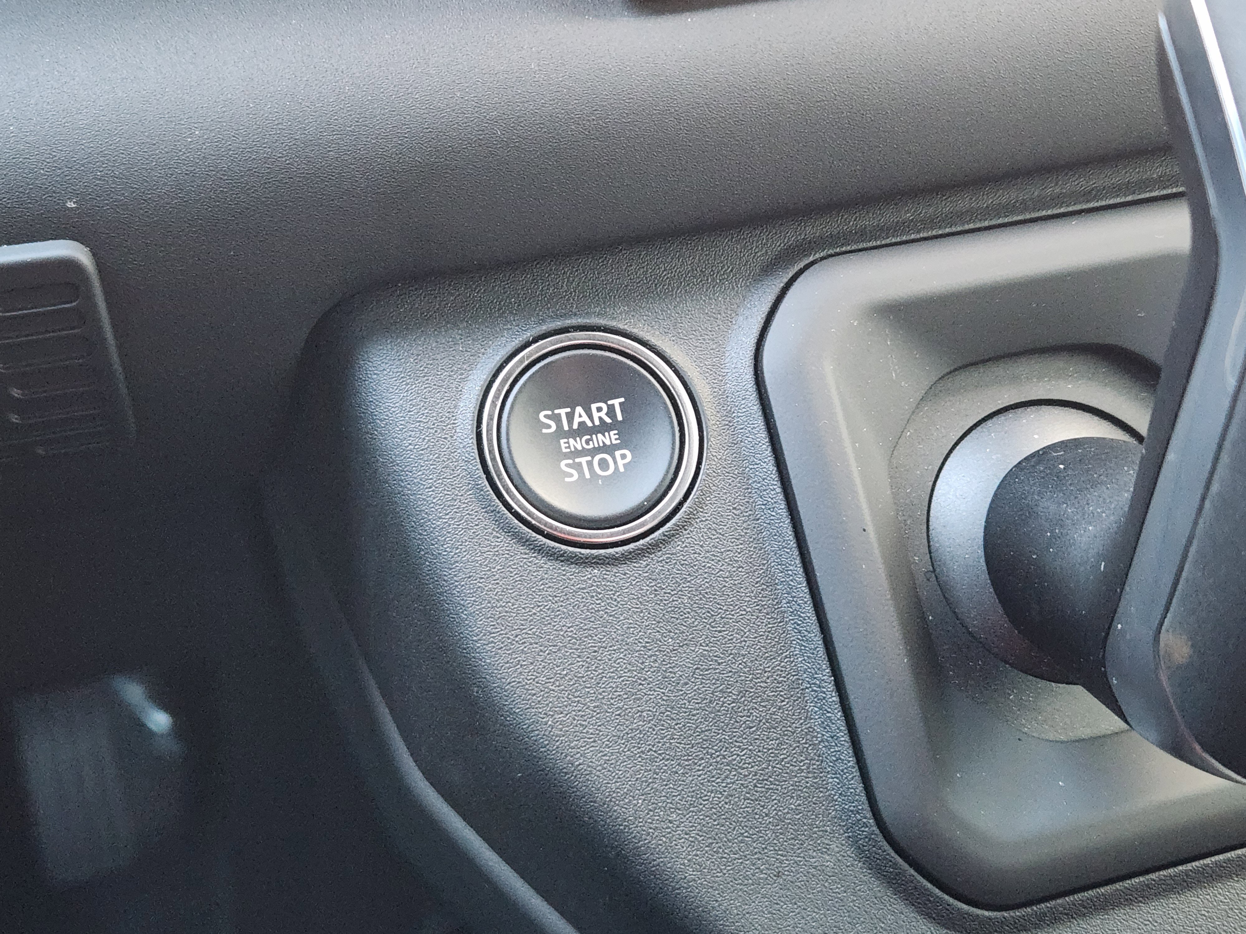 Certified 2025 Land Rover Defender 90 S image 22