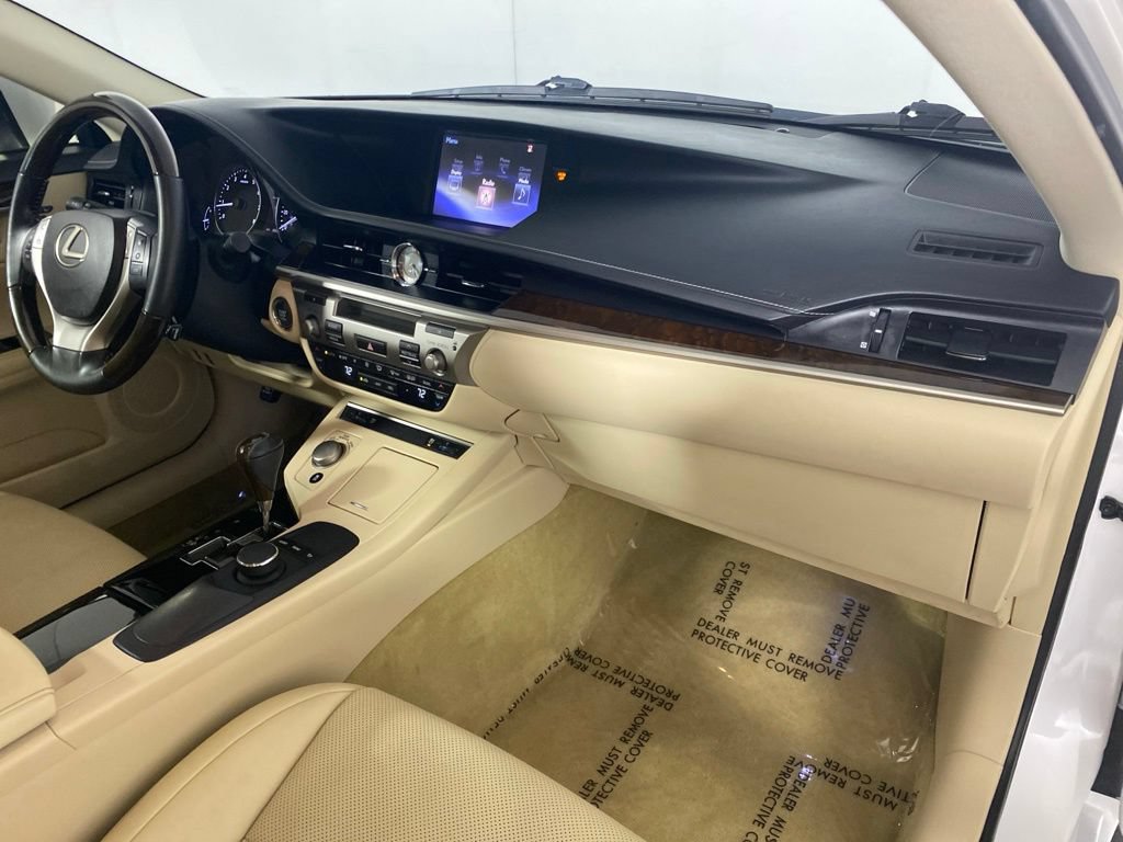 Used 2015 Lexus ES 350 w/ Premium Package FWD image 34