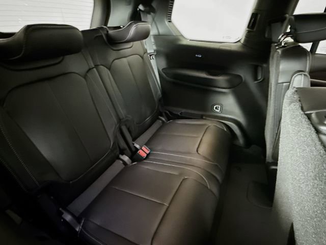 New 2025 Jeep Grand Cherokee L Limited image 27