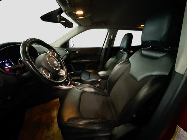 Used 2018 Jeep Compass Latitude w/ Cold Weather Group AWD/4WD image 21