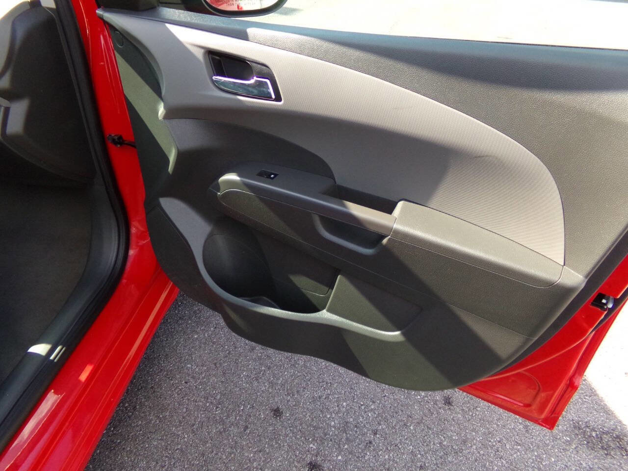 Used 2015 Chevrolet Sonic LTZ image 28