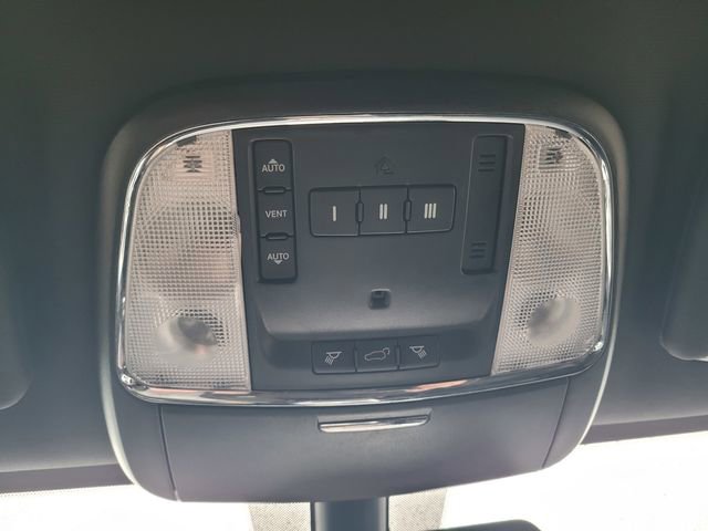 Used 2015 Jeep Grand Cherokee Altitude image 22