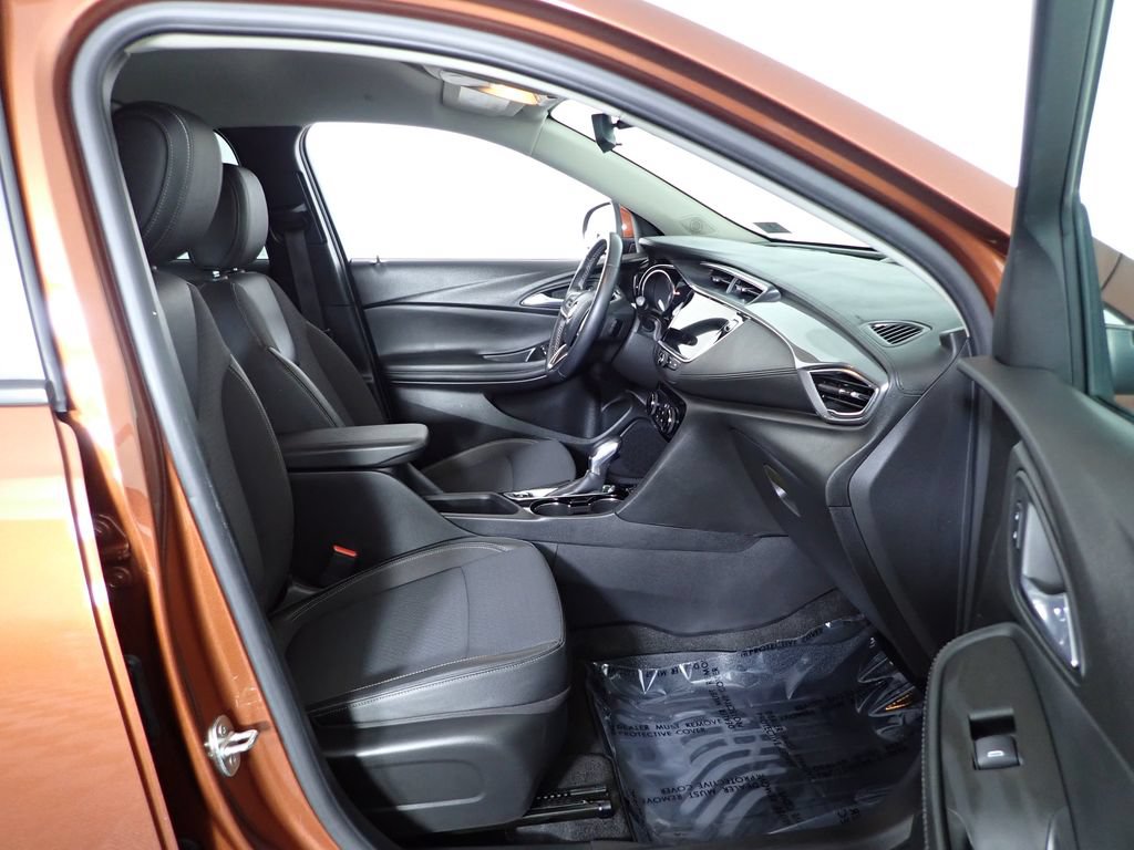 Used 2020 Buick Encore GX Preferred w/ Cold Weather Comfort Package AWD/4WD image 37