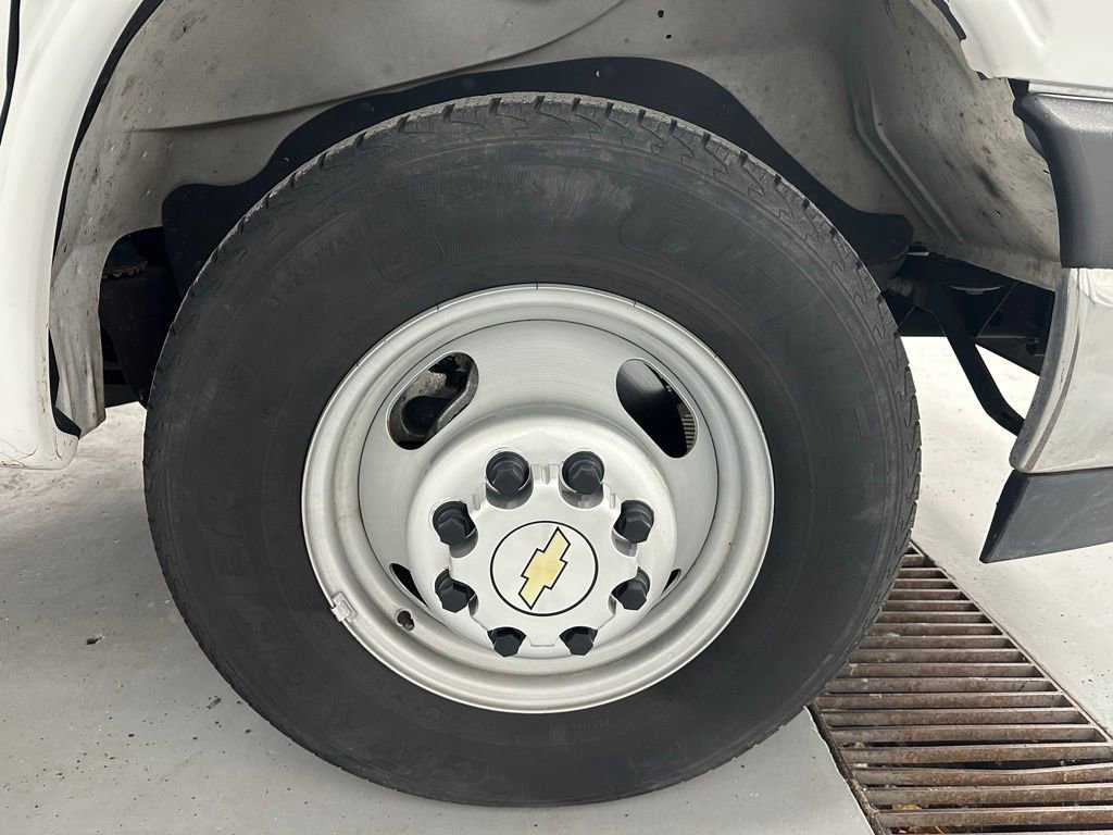 Used 2022 Chevrolet Express 3500 w/ Power Convenience Package image 43