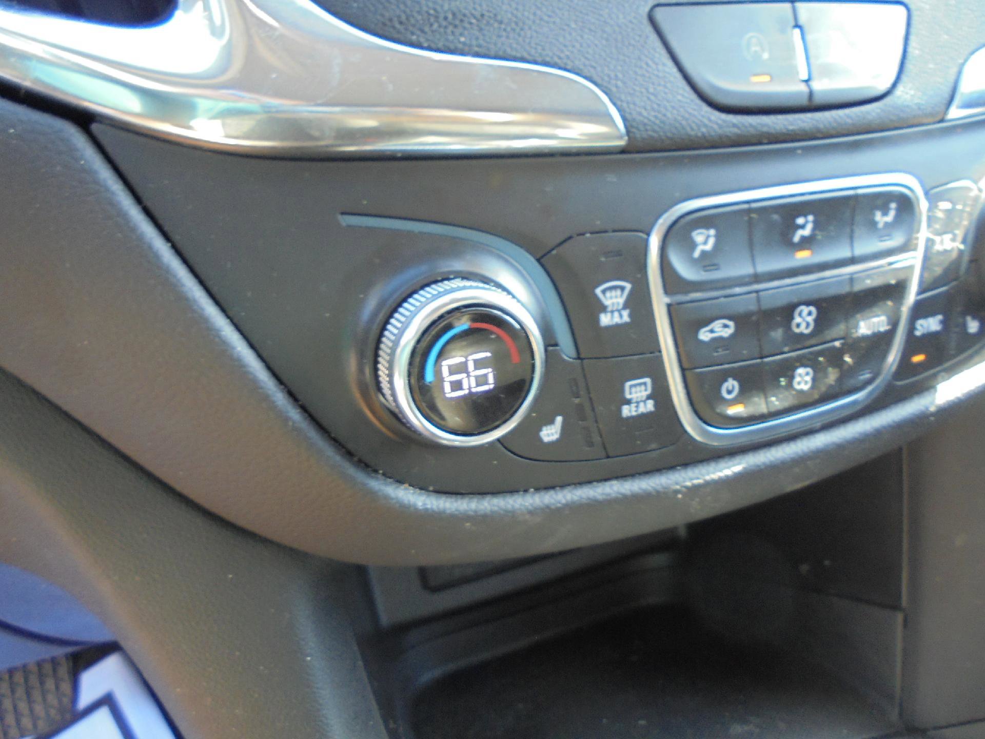 Used 2024 Chevrolet Equinox LT image 13