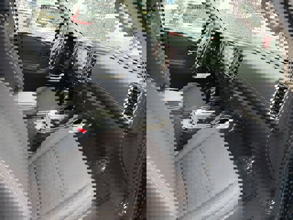 Used 2022 Nissan Frontier SV w/ Technology Package image 18