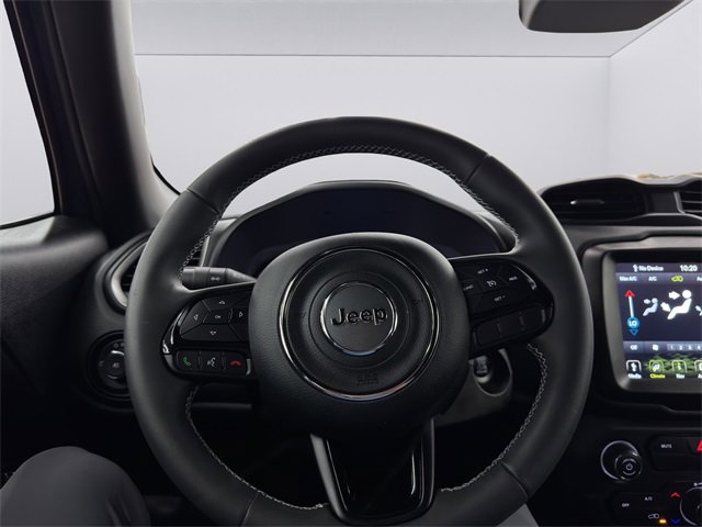 Used 2021 Jeep Renegade Latitude image 10