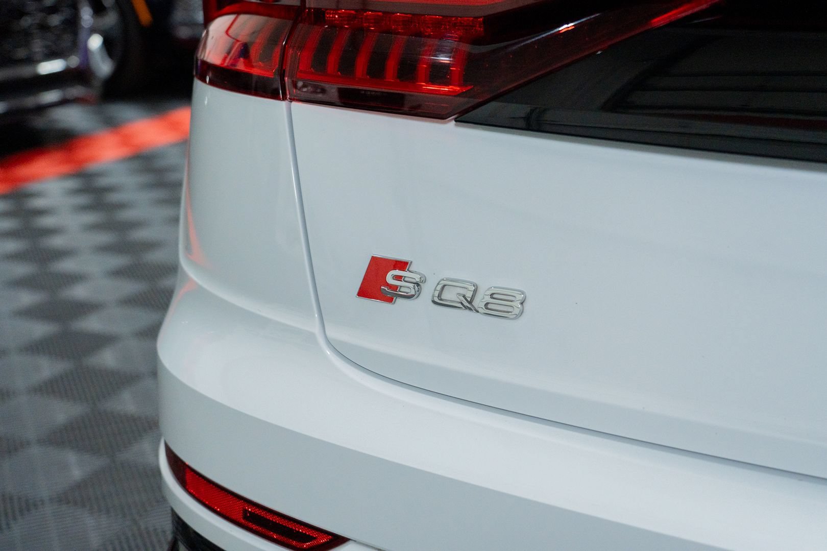 Used 2023 Audi SQ8 Prestige w/ Prestige Package AWD/4WD image 9