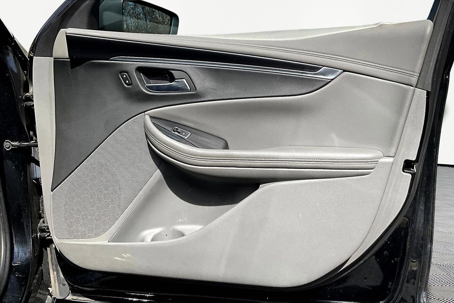 Used 2018 Chevrolet Impala LS image 26