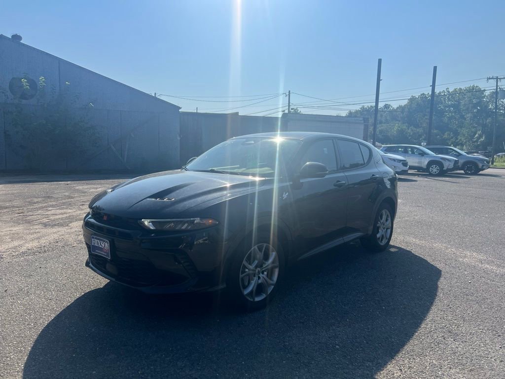 Used 2024 Dodge Hornet R/T image 3