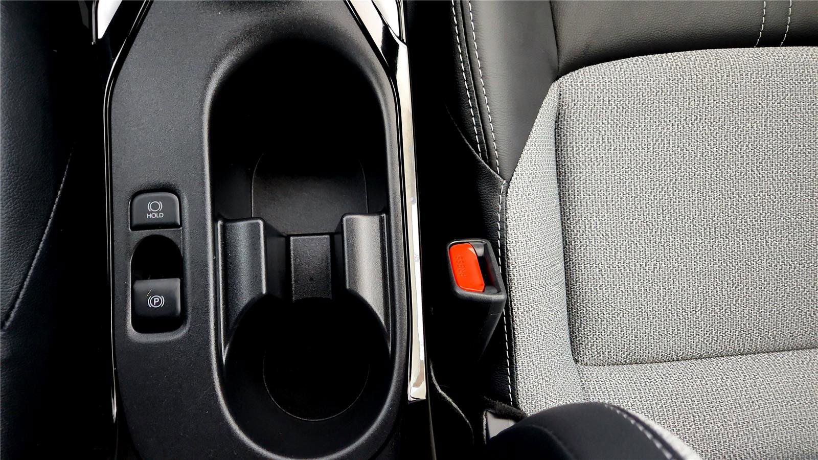 Certified 2025 Toyota Corolla XSE FWD image 34