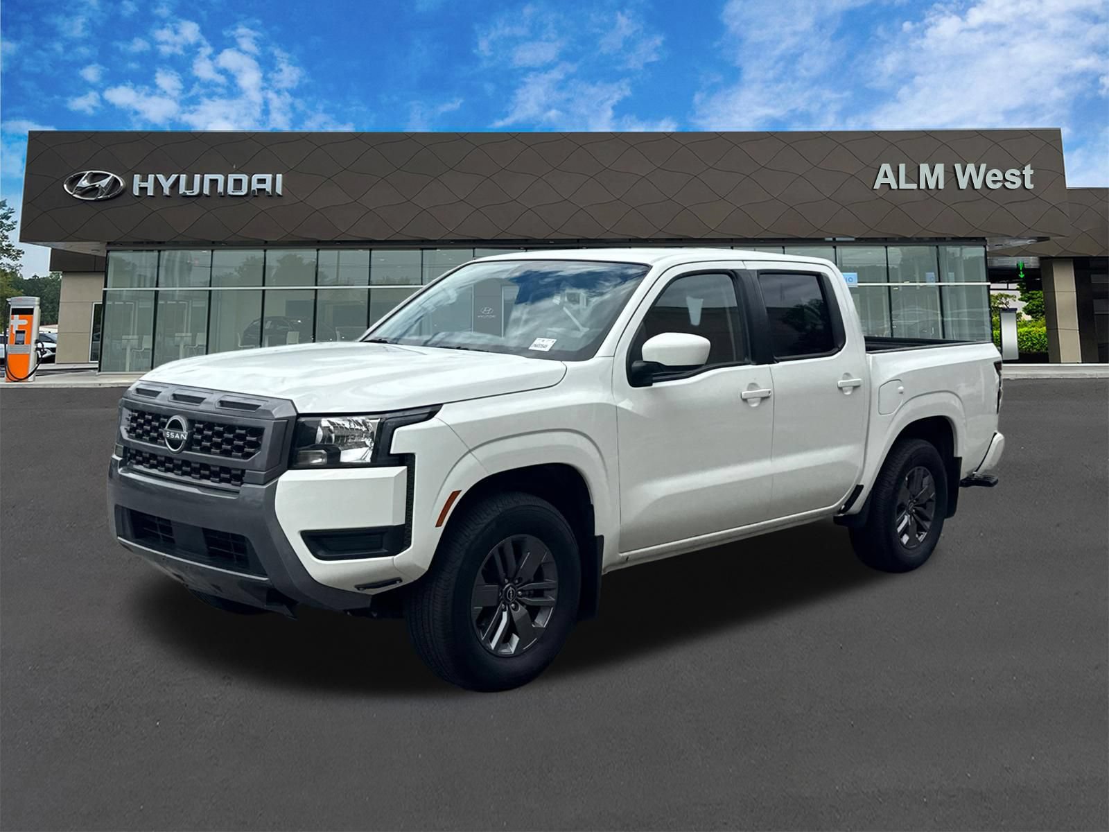Used 2025 Nissan Frontier SV w/ Tow Package RWD image 1