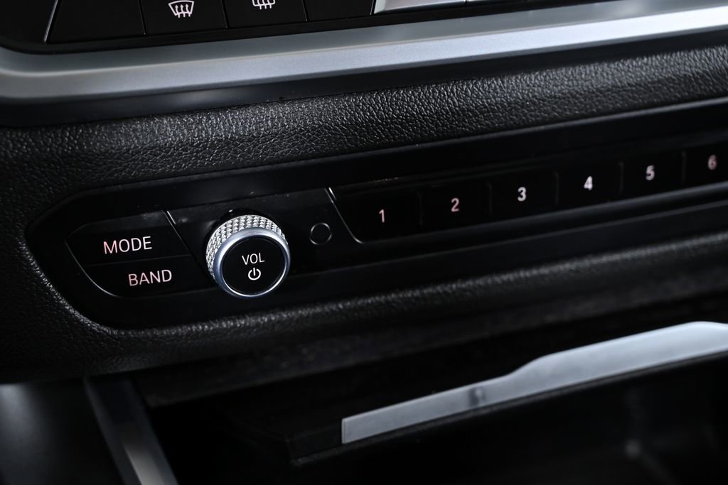 Used 2021 BMW 330i Sedan w/ Driving Assistance Package image 19
