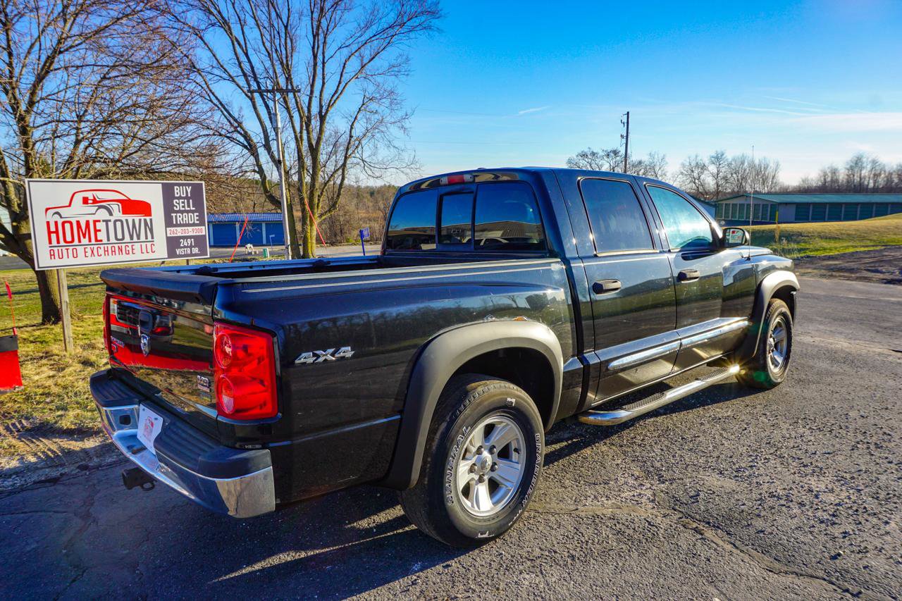 Used 2008 Dodge Dakota Laramie image 3
