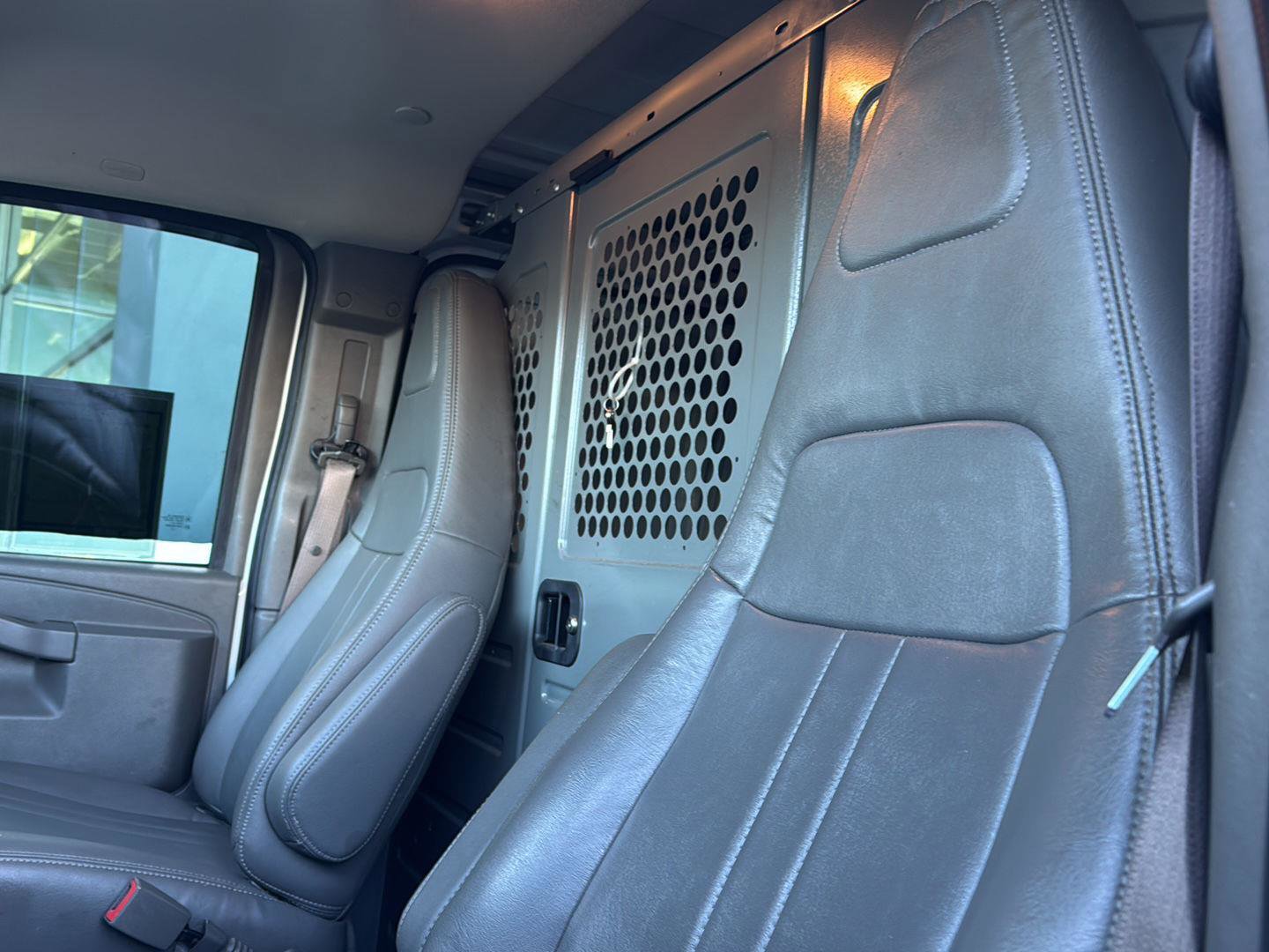 Used 2022 Chevrolet Express 2500 w/ Driver Convenience Package image 17