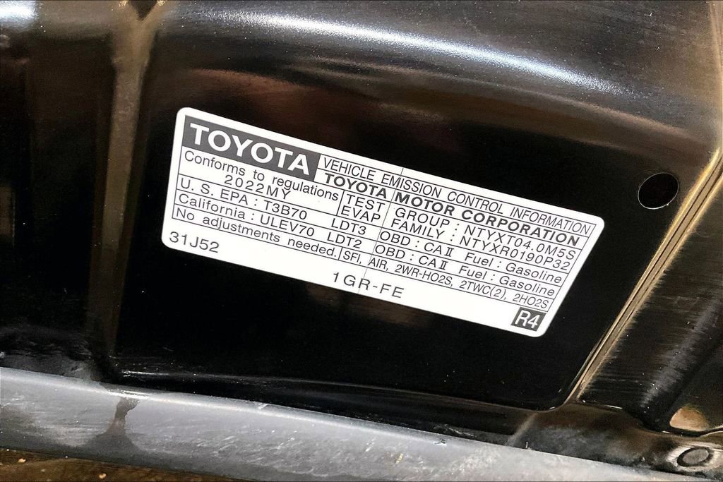 Used 2022 Toyota 4Runner SR5 Premium w/ Moonroof Package image 34