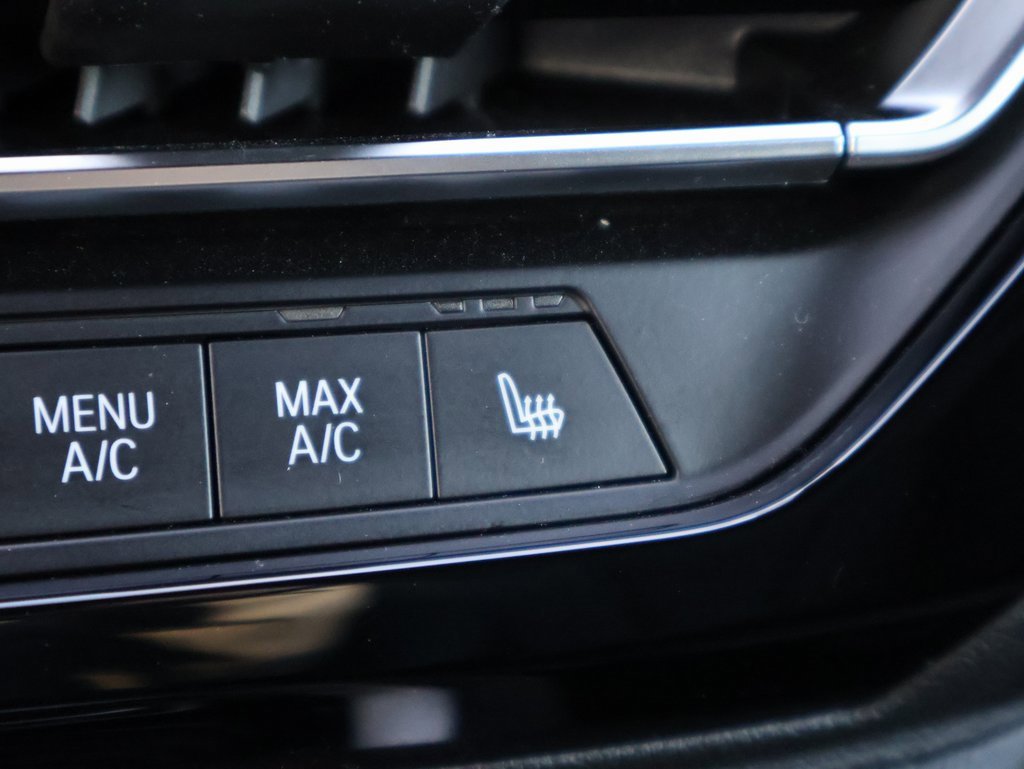 Used 2024 BMW Z4 M40i w/ Premium Package image 25