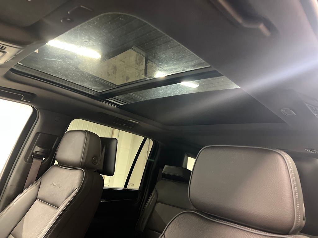 Certified 2023 GMC Yukon XL Denali w/ Advanced Technology Package image 29