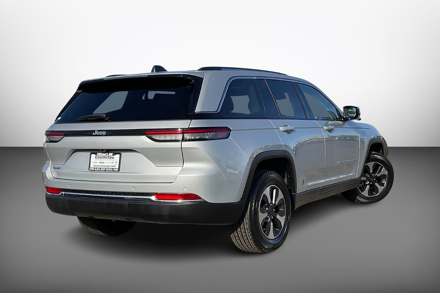 Used 2024 Jeep Grand Cherokee Limited 4xe image 12