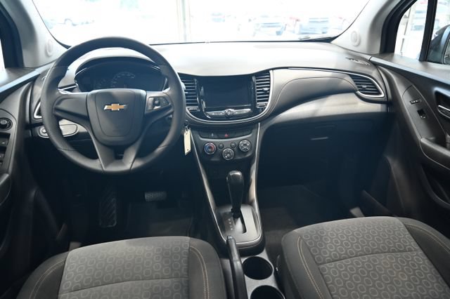 Used 2020 Chevrolet Trax LS AWD/4WD image 12