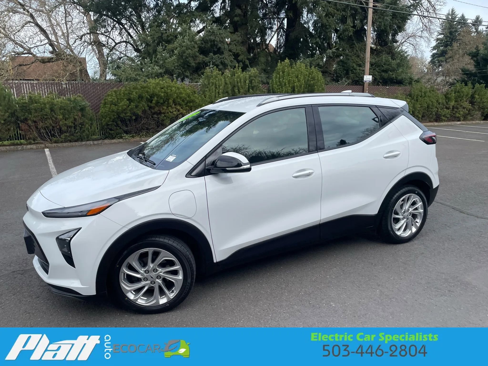 Used 2022 Chevrolet Bolt EUV LT w/ Comfort Package image 3