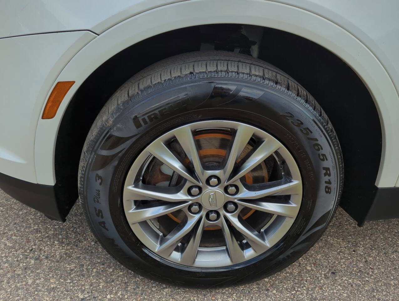 Used 2020 Cadillac XT5 Premium Luxury w/ LPO, Floor Liner Package image 10