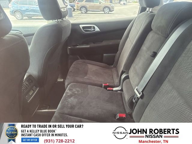 Used 2015 Nissan Pathfinder SV w/ Trailer Tow Package image 10