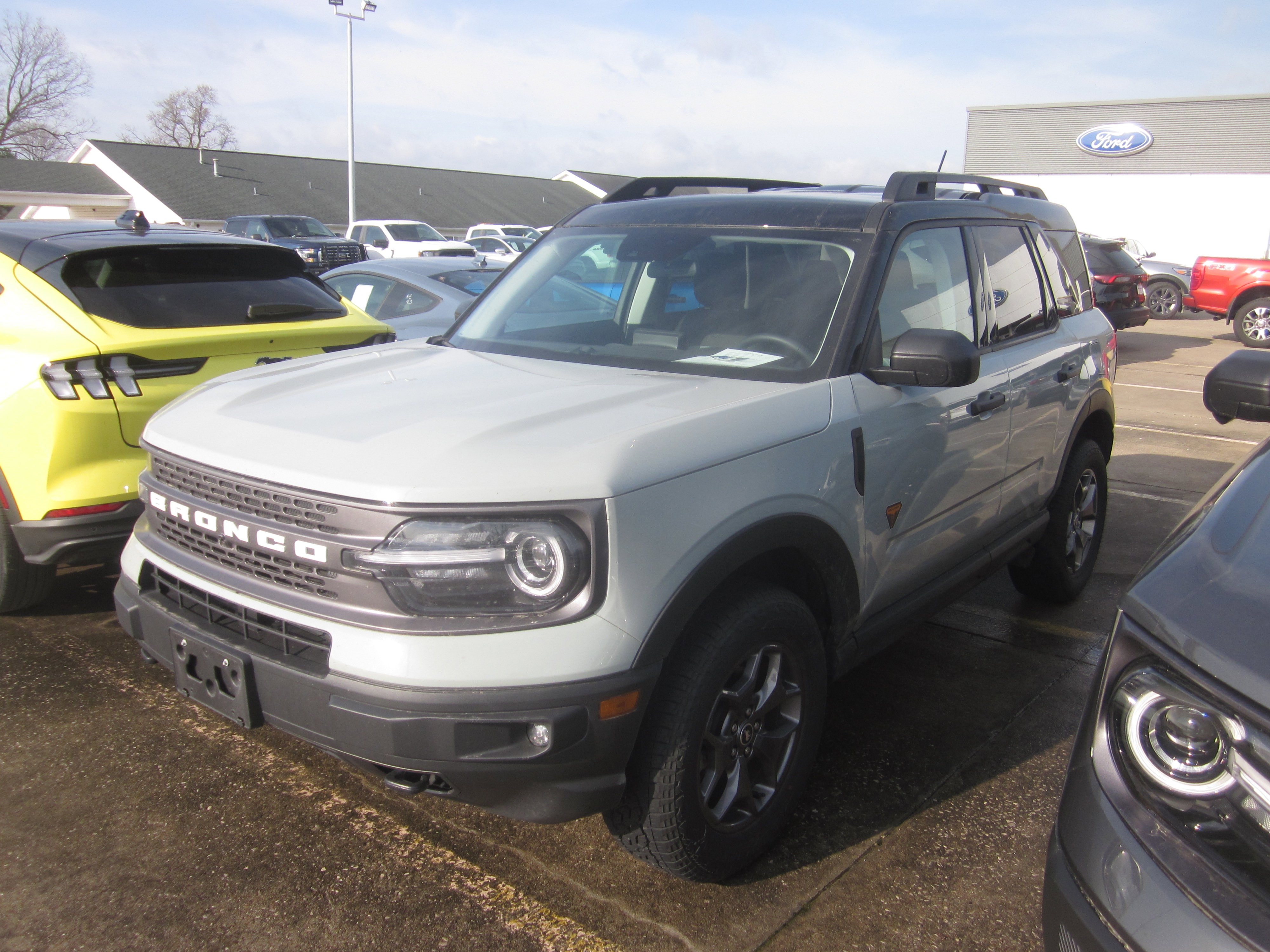 Used 2024 Ford Bronco Sport Badlands image 3