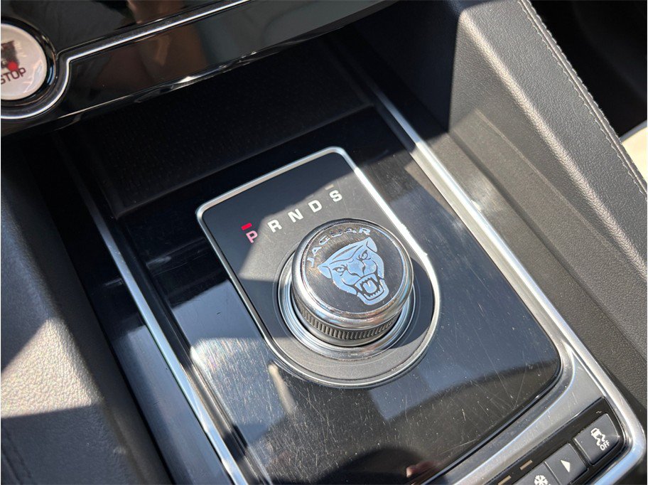 Used 2020 Jaguar F-PACE Prestige AWD/4WD image 37