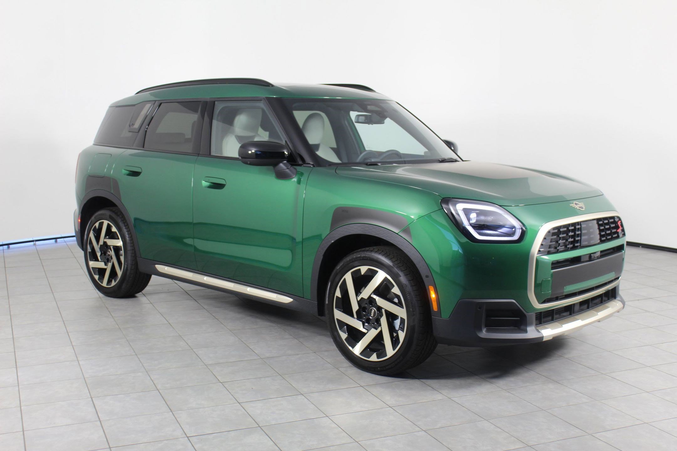 Certified 2025 MINI Cooper Countryman S AWD/4WD image 18