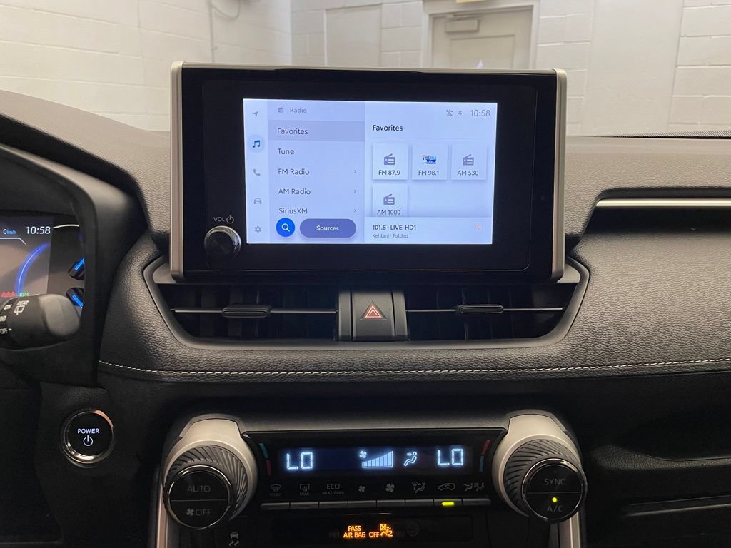 Used 2025 Toyota RAV4 XLE AWD/4WD image 17