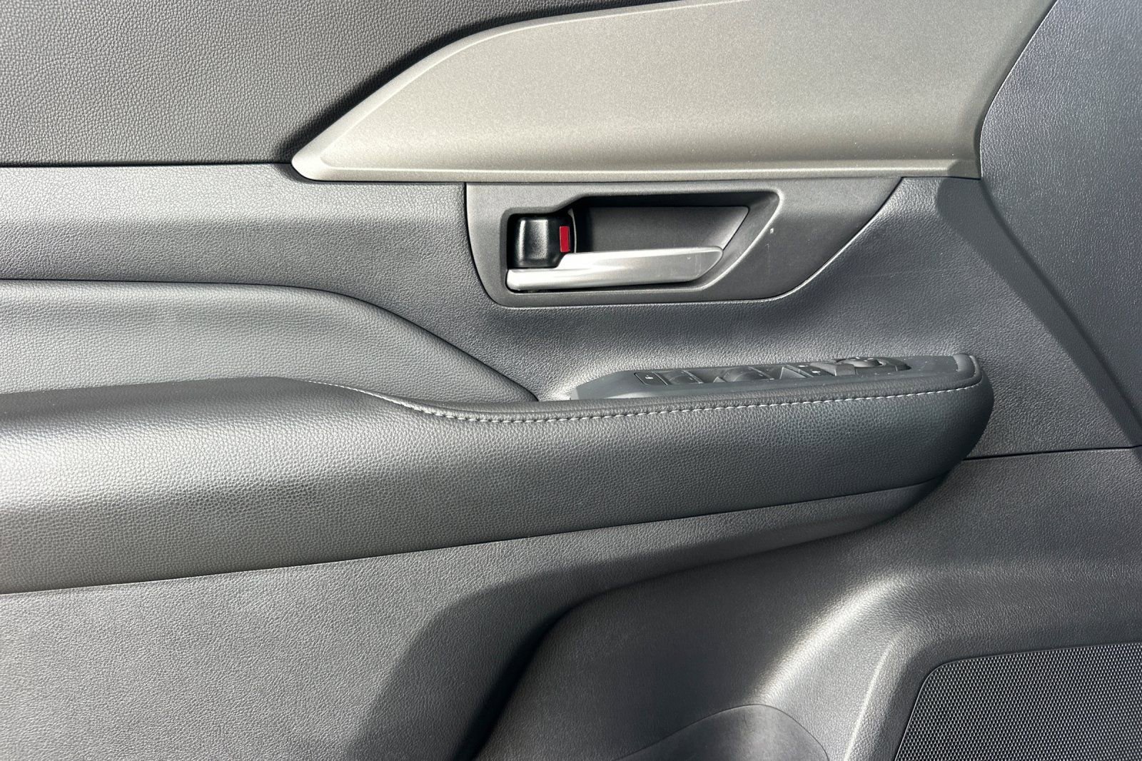 Certified 2024 Toyota Grand Highlander XLE image 13