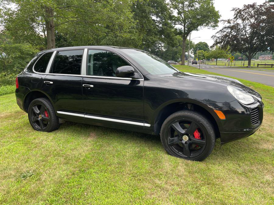Used 2005 Porsche Cayenne Turbo image 5