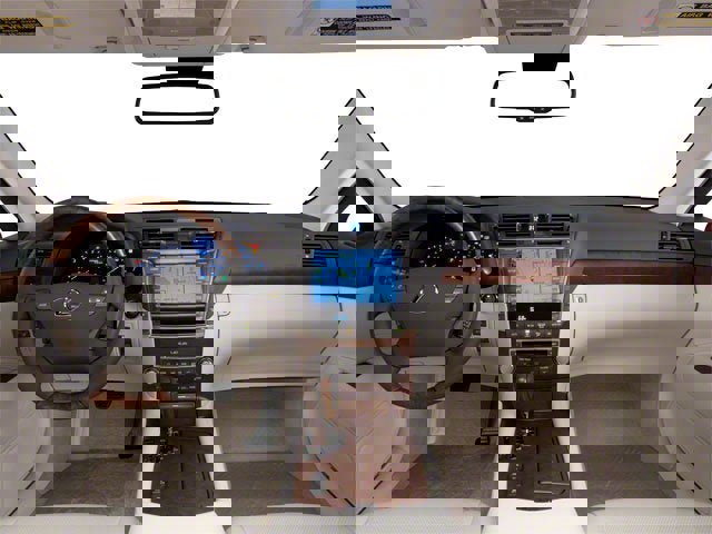 Used 2010 Lexus LS 460 L image 10