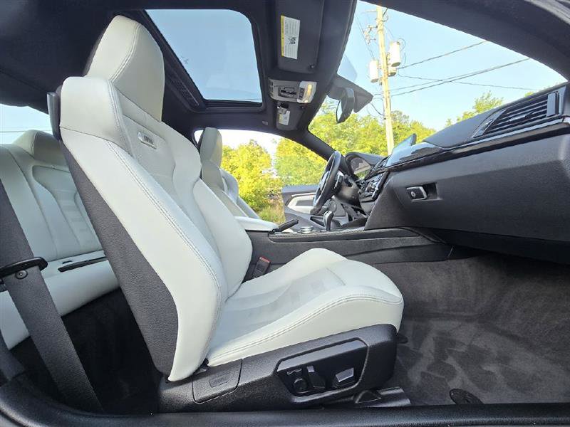 Used 2015 BMW M4 Coupe image 32