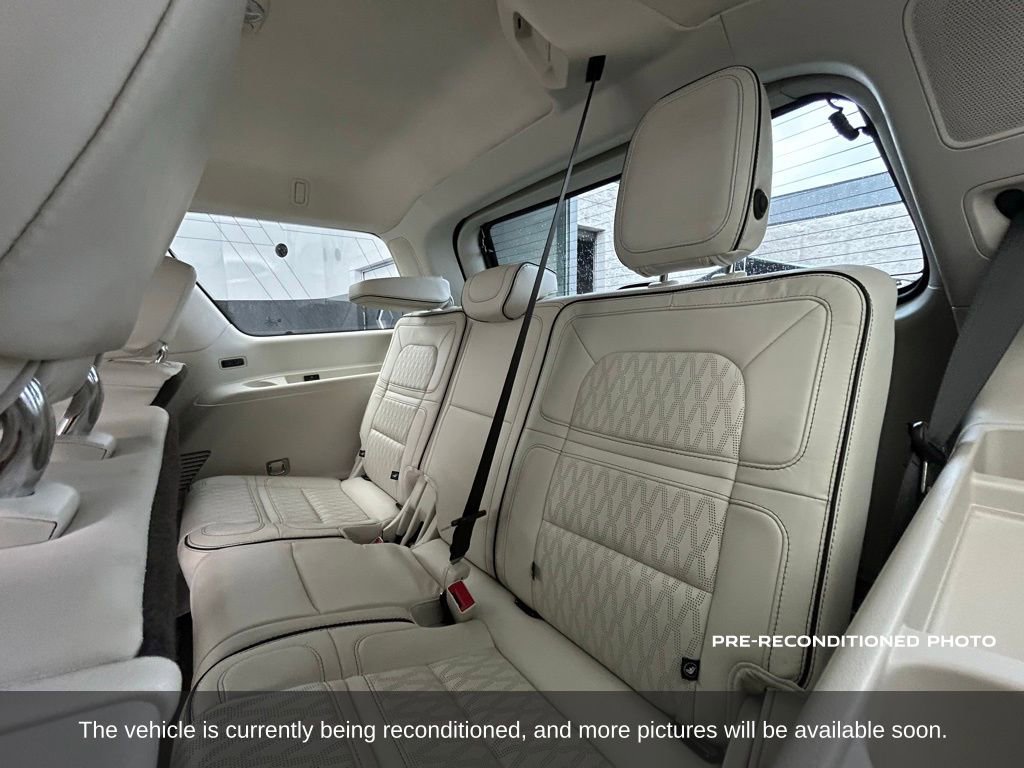 Used 2023 Lincoln Navigator Black Label image 13