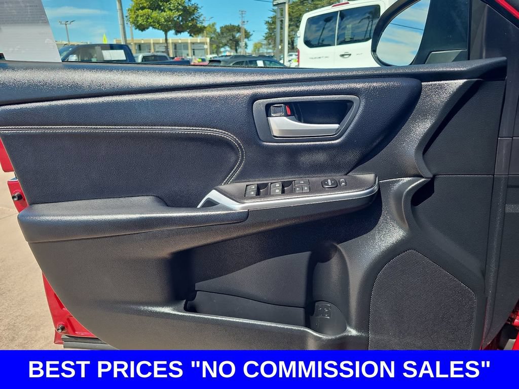 Used 2017 Toyota Camry XLE FWD image 25