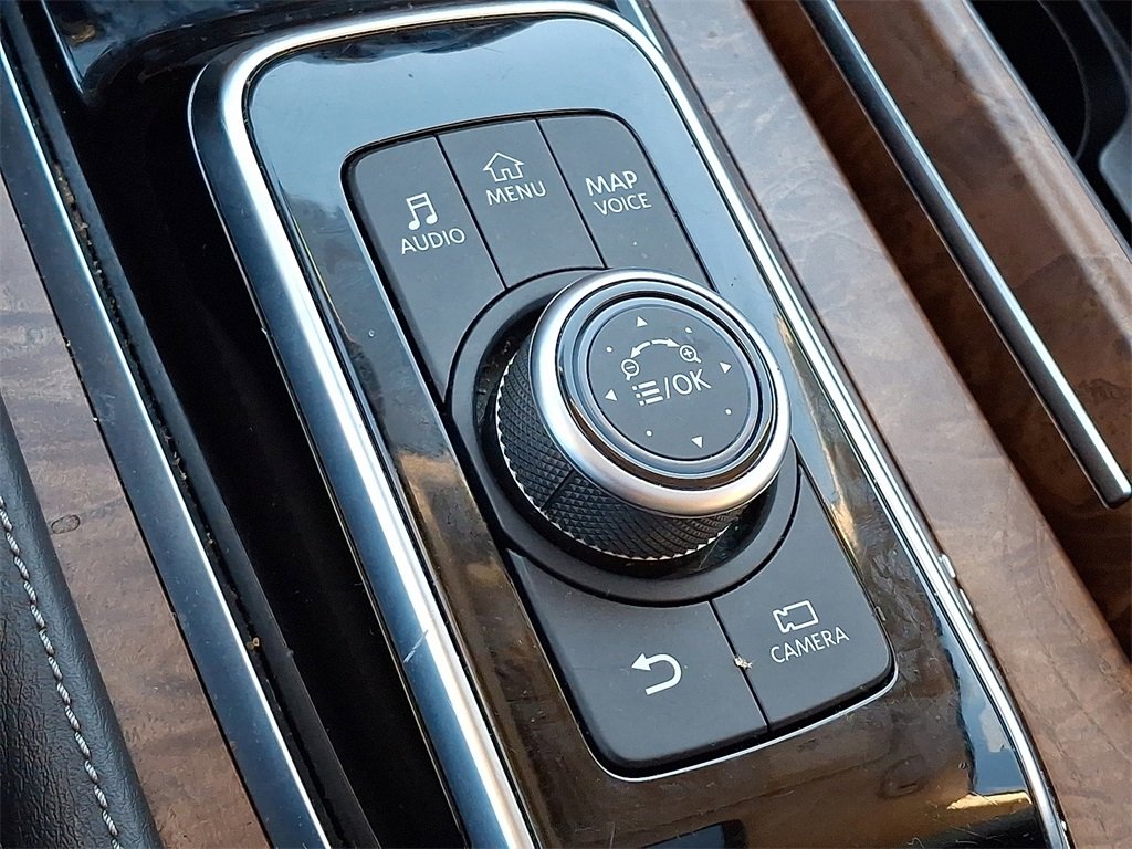 Used 2024 Nissan Armada SL w/ Captain's Chairs Package image 26