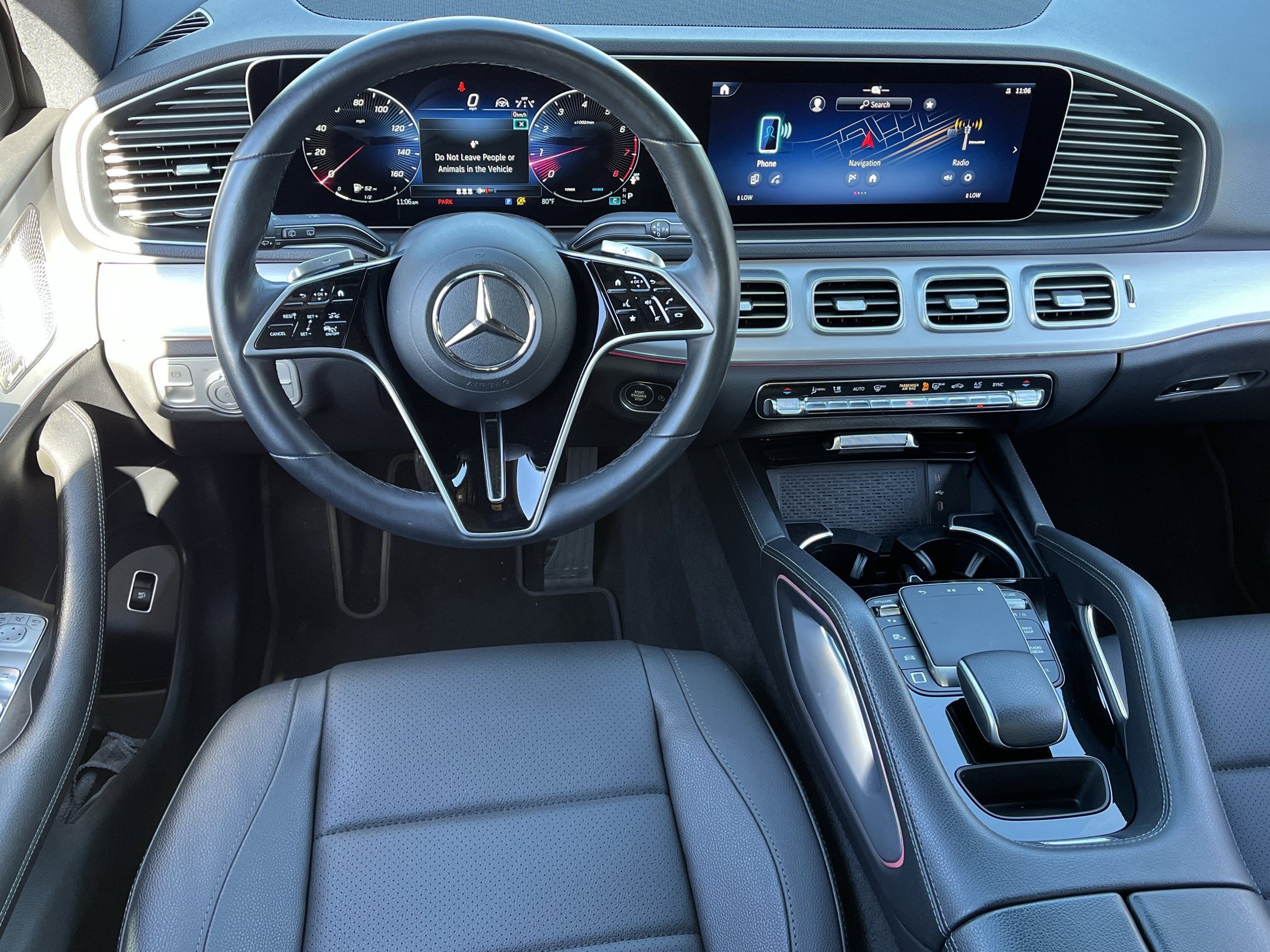 Used 2025 Mercedes-Benz GLE 350 4MATIC w/ Driver Assistance Package image 11