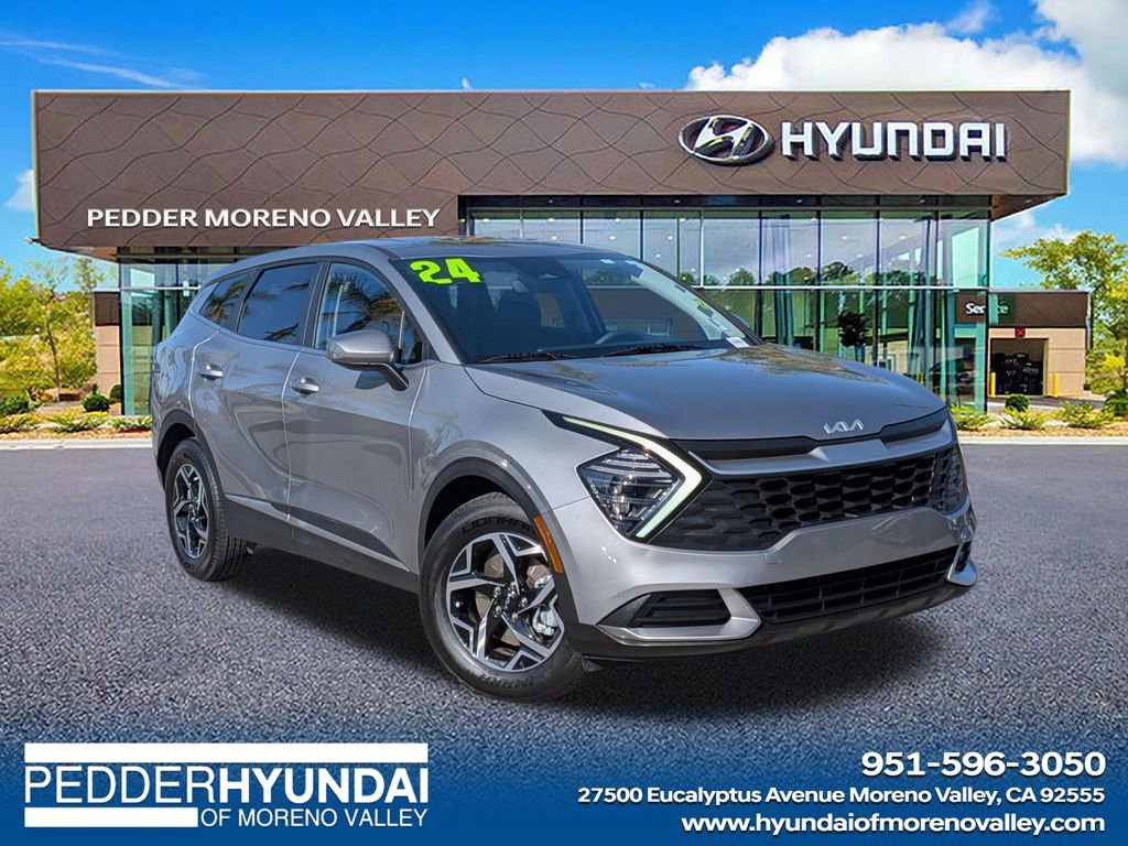 Used 2024 Kia Sportage LX image 1