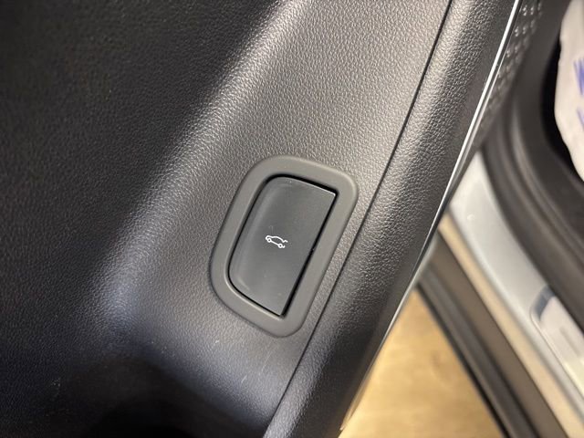 Used 2025 Buick Enclave Preferred image 33