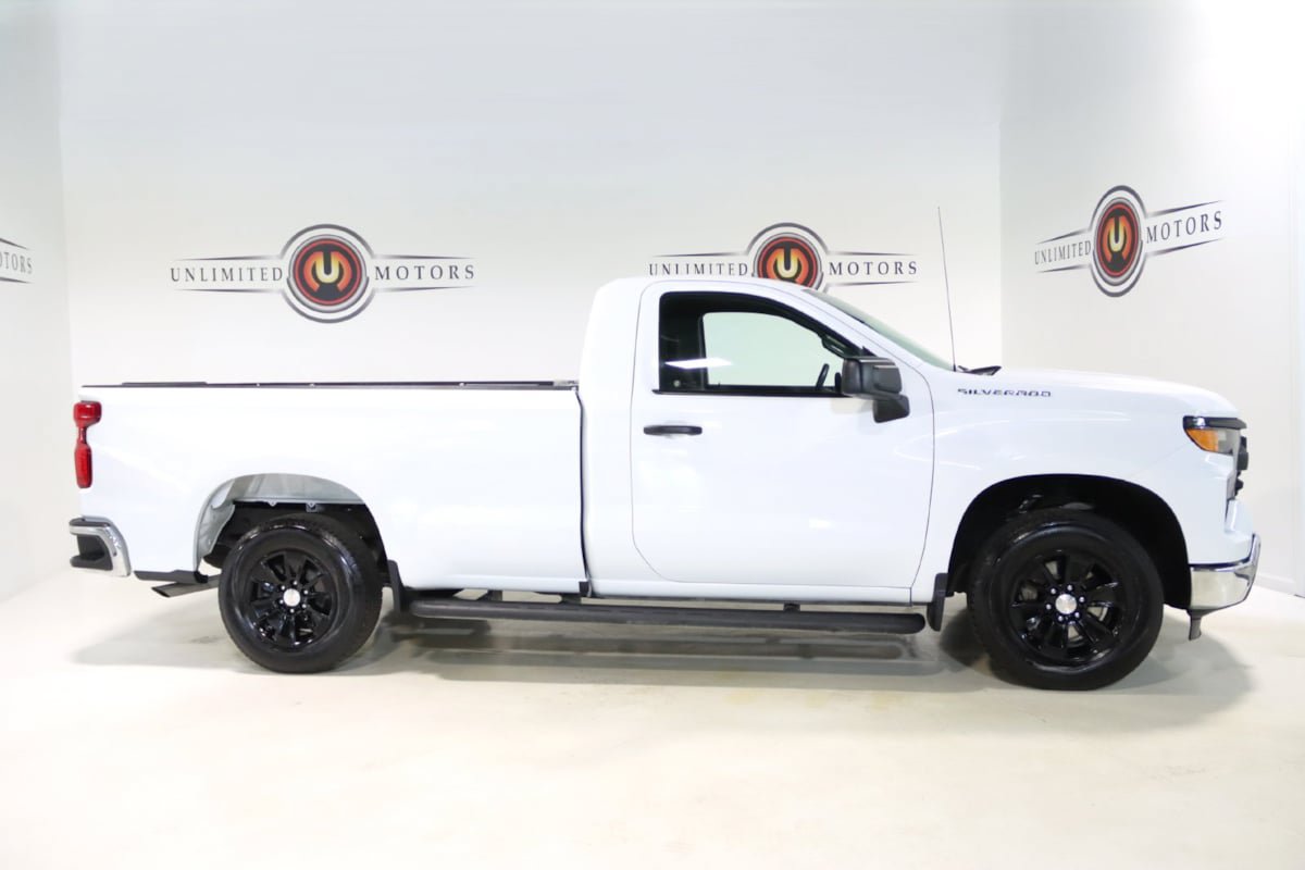 Used 2025 Chevrolet Silverado 1500 W/T RWD image 32