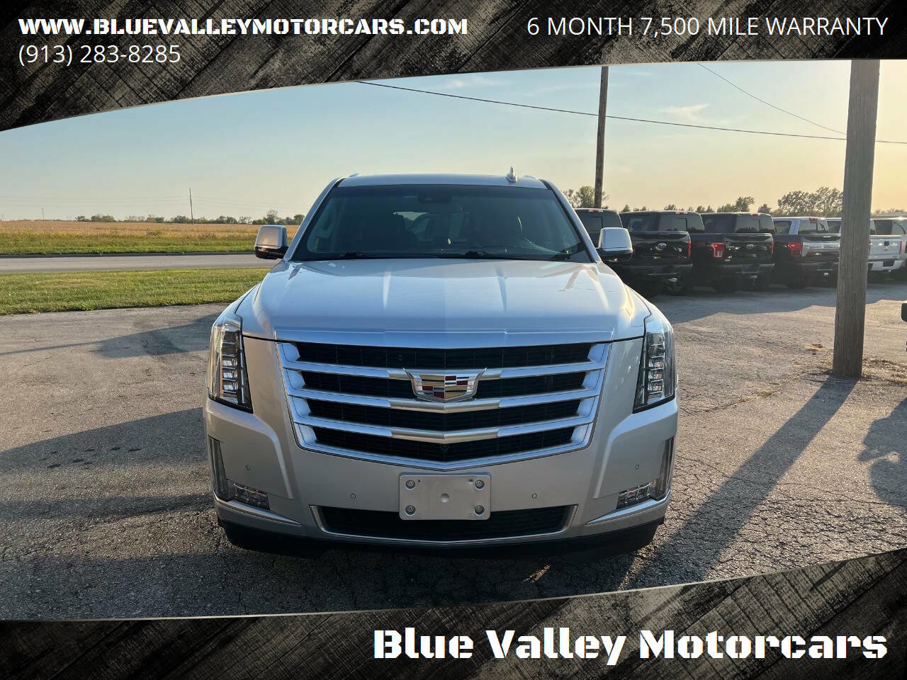 Used 2018 Cadillac Escalade Luxury image 2