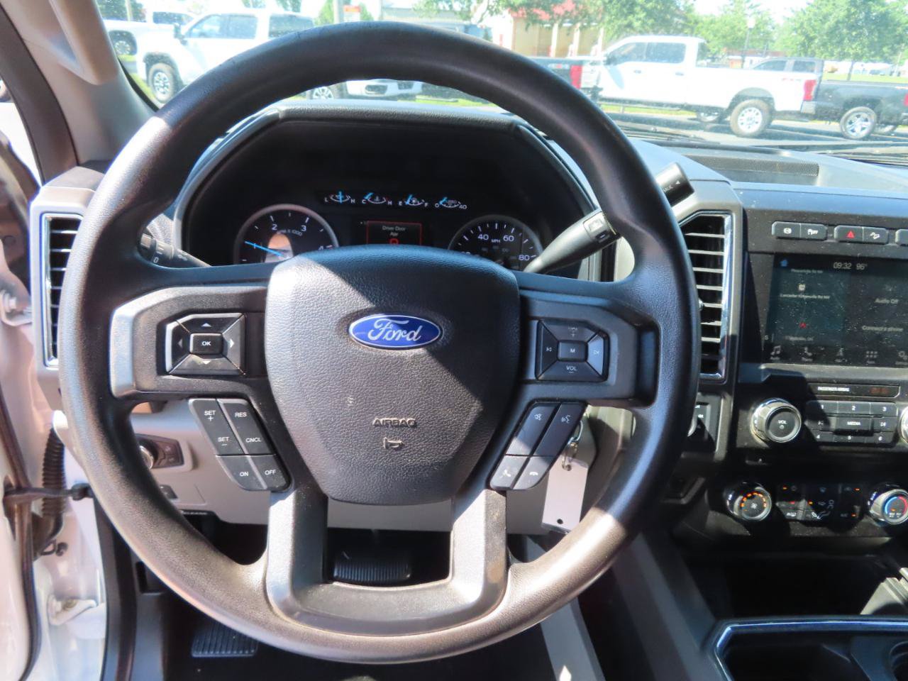Used 2018 Ford F250 XLT w/ XLT Premium Package AWD/4WD image 33