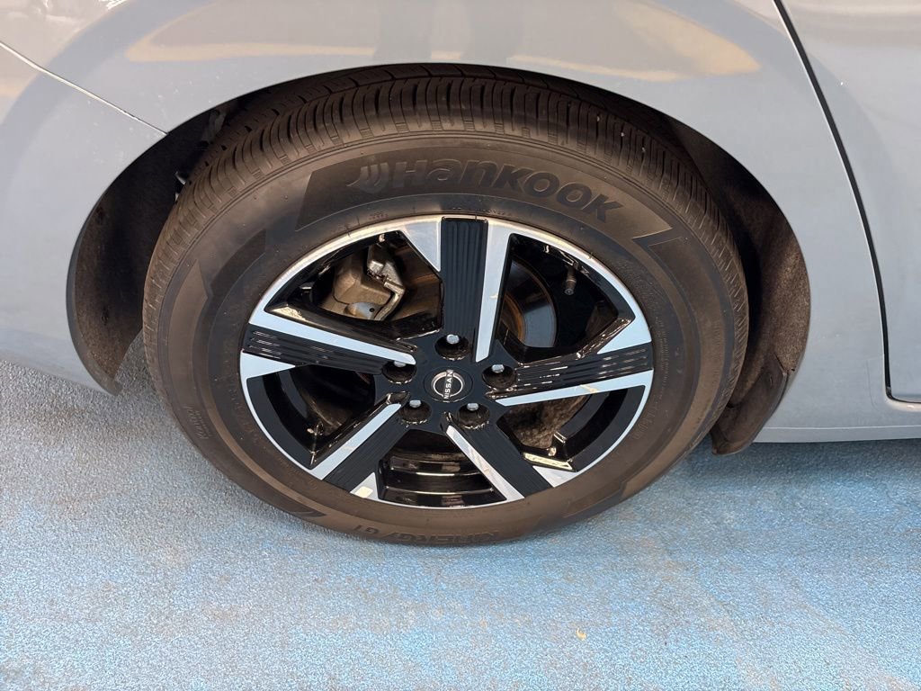 Used 2025 Nissan Sentra SV w/ All-Weather Package FWD image 5