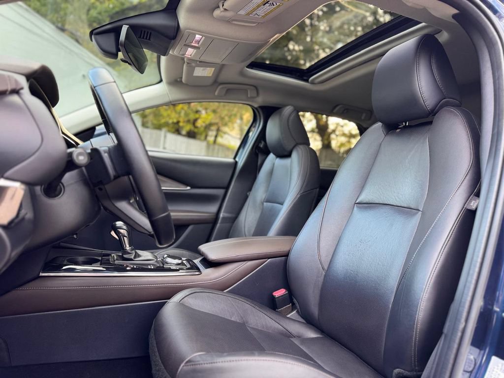 Used 2021 MAZDA CX-30 AWD 2.5 S w/ Premium Package image 18
