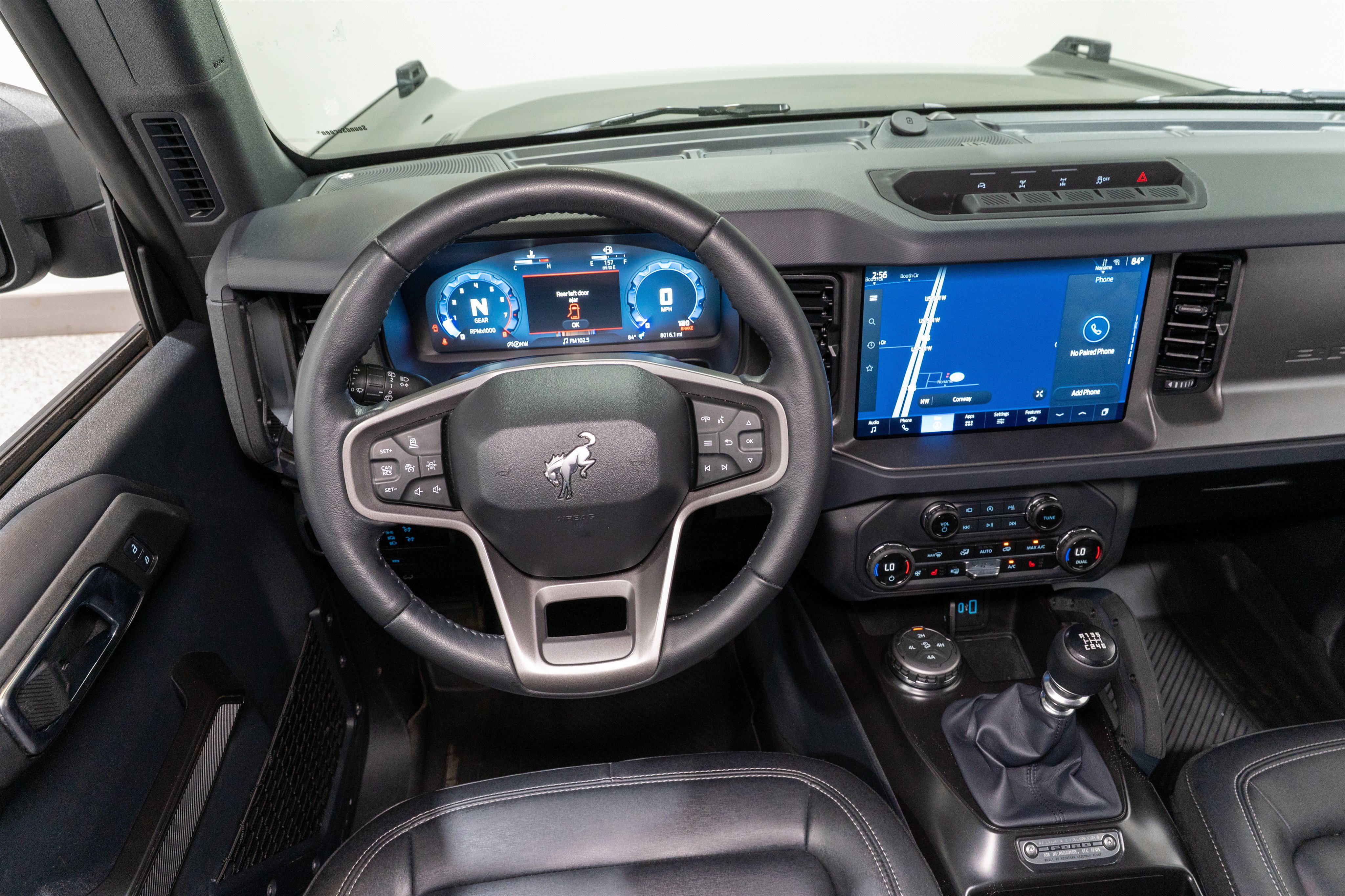 Used 2025 Ford Bronco Badlands image 11