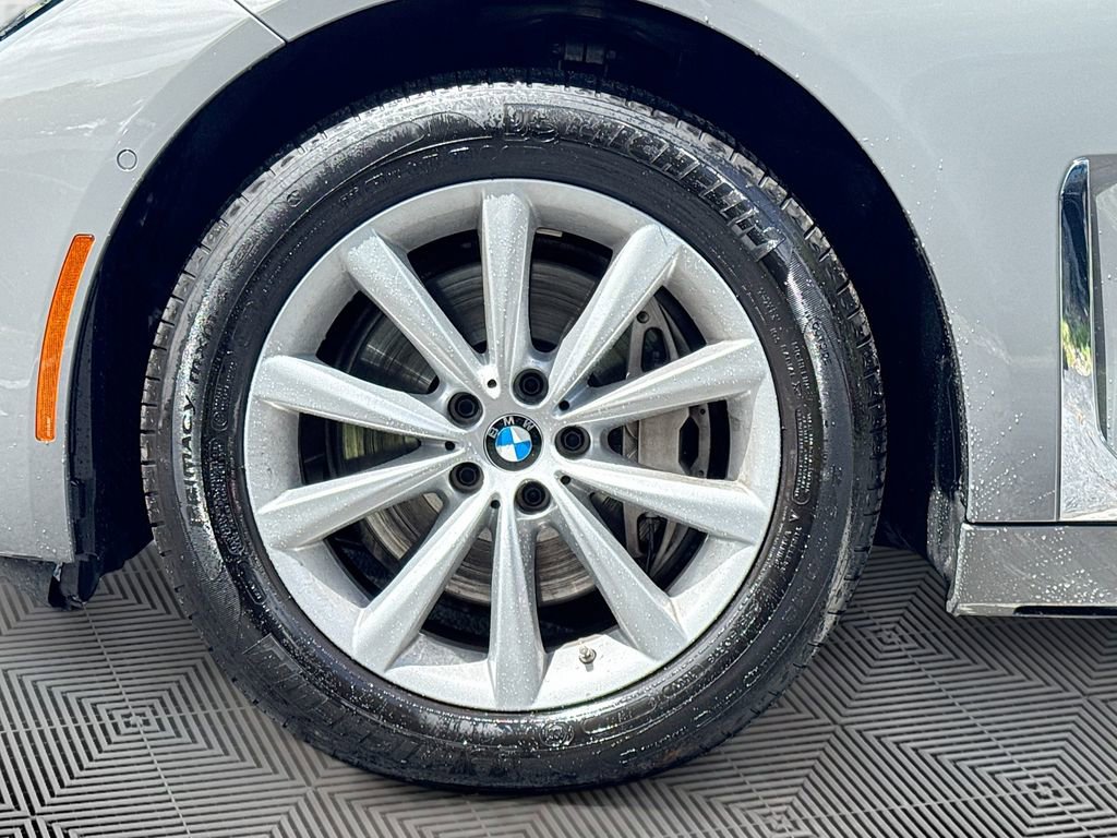 Used 2022 BMW 740i xDrive w/ Premium Package image 34